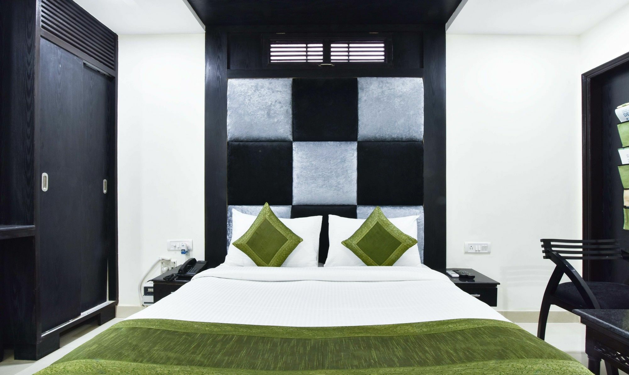 Treebo Mehar Castle Hotel Delhi  Exterior photo